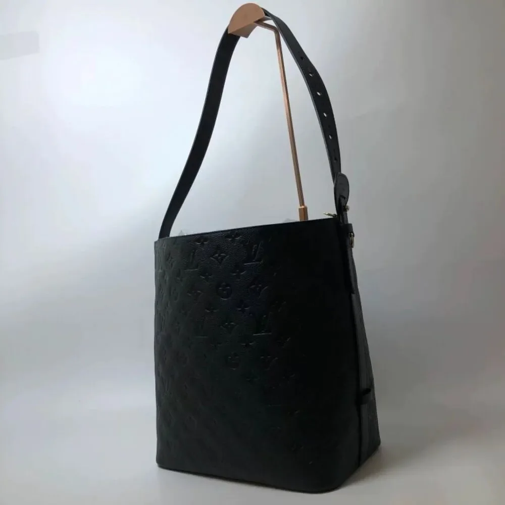 Louis Vuitton Women Pre-Loved Bag Brand New Condition